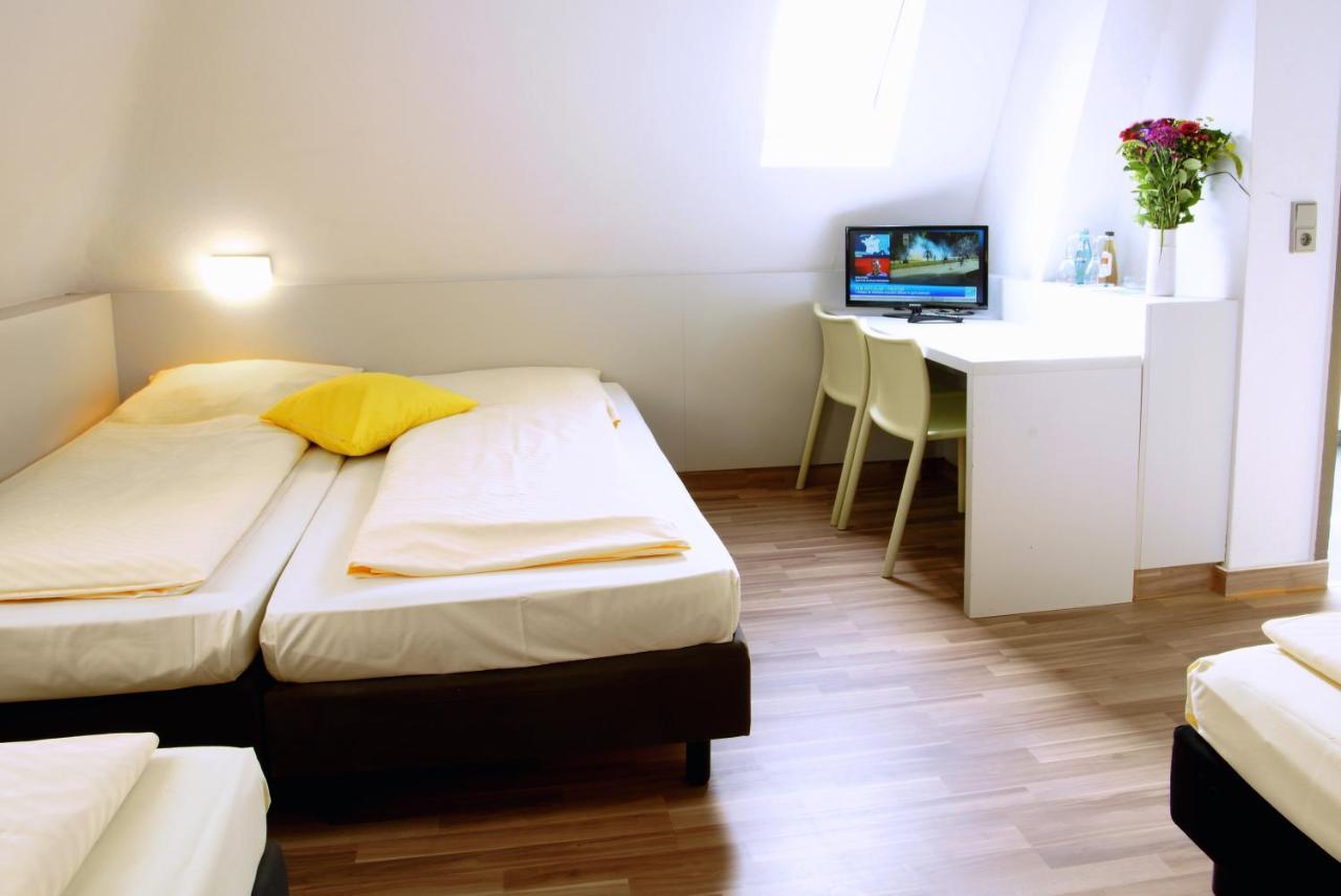 Colour Hotel Φραγκφούρτη Δωμάτιο φωτογραφία